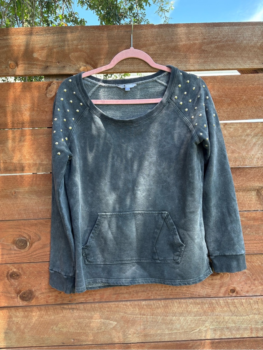 Volcom Vintage Washed Women’s Gray Studded Sweatshirt, Size Large